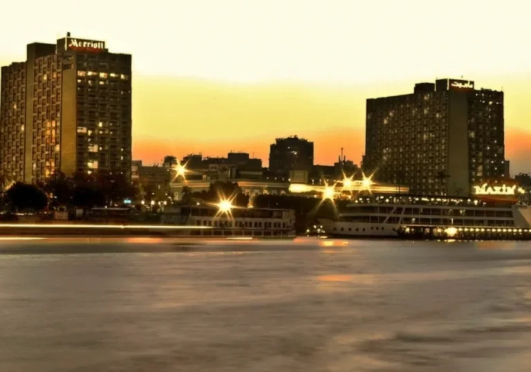 Crucero Nile Maxim por el Nilo