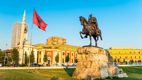 Balcanes — Bosnia y Herzegovina, Croacia, Montenegro, Albania, Macedonia del Norte, Grecia
