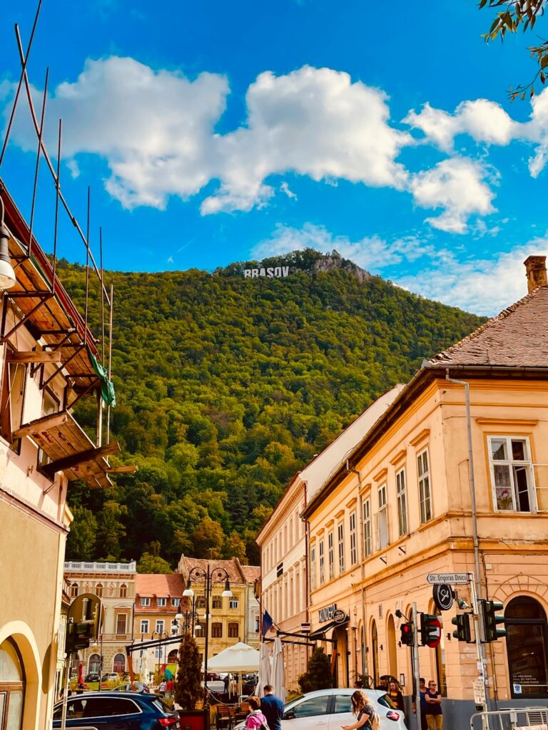Rumanía · Bulgaria · Castillos y monasterios de Rumanía, junto con Veliko Tárnovo, Plovdiv, Rila y Sofía. · imagen 1