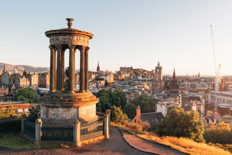 Escocia · Edimburgo como base para descubrir las Highlands, el lago Ness, Loch Lomond y Glasgow. · imagen 1