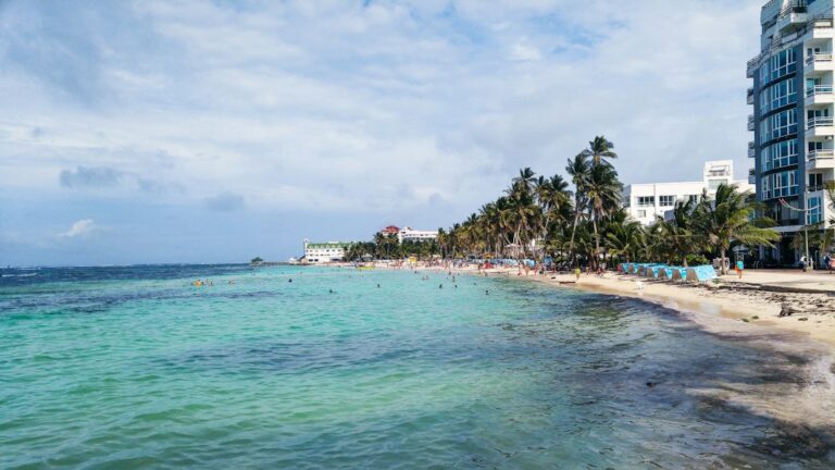 Playa y mar de San Andrés · fotografía ilustrativa del destino