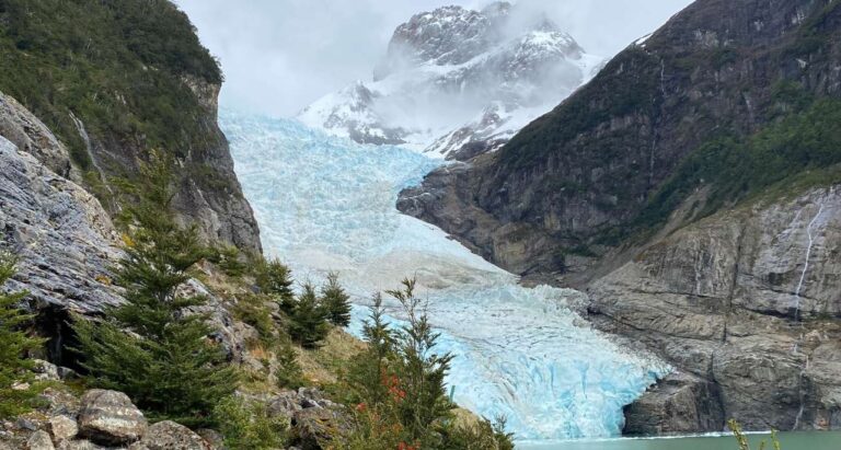Glaciares Balmaceda y Serrano