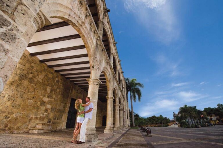 Santo Domingo histórico desde Punta Cana · República Dominicana