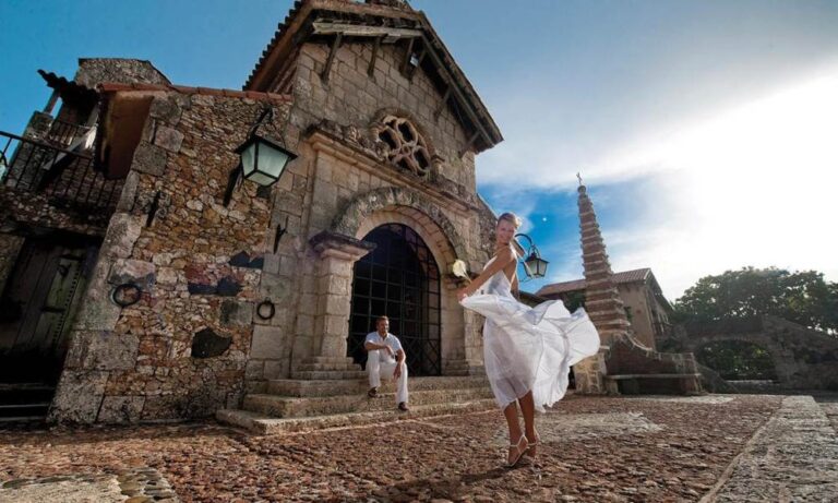 Cueva de las Maravillas y Altos de Chavón desde Santo Domingo · República Dominicana